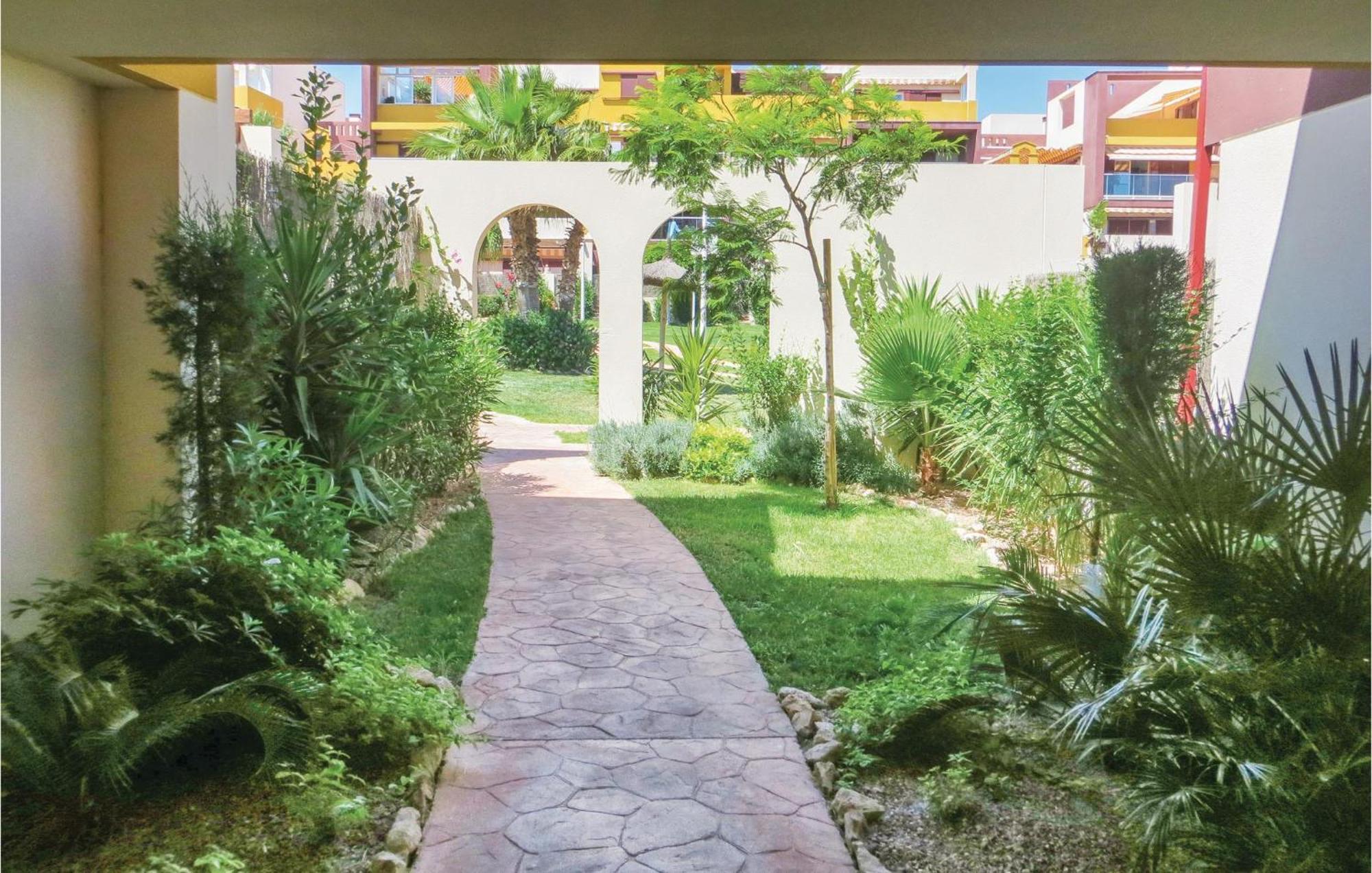 Awesome Apartment In Orihuela With Kitchen Playa Flamenca Buitenkant foto