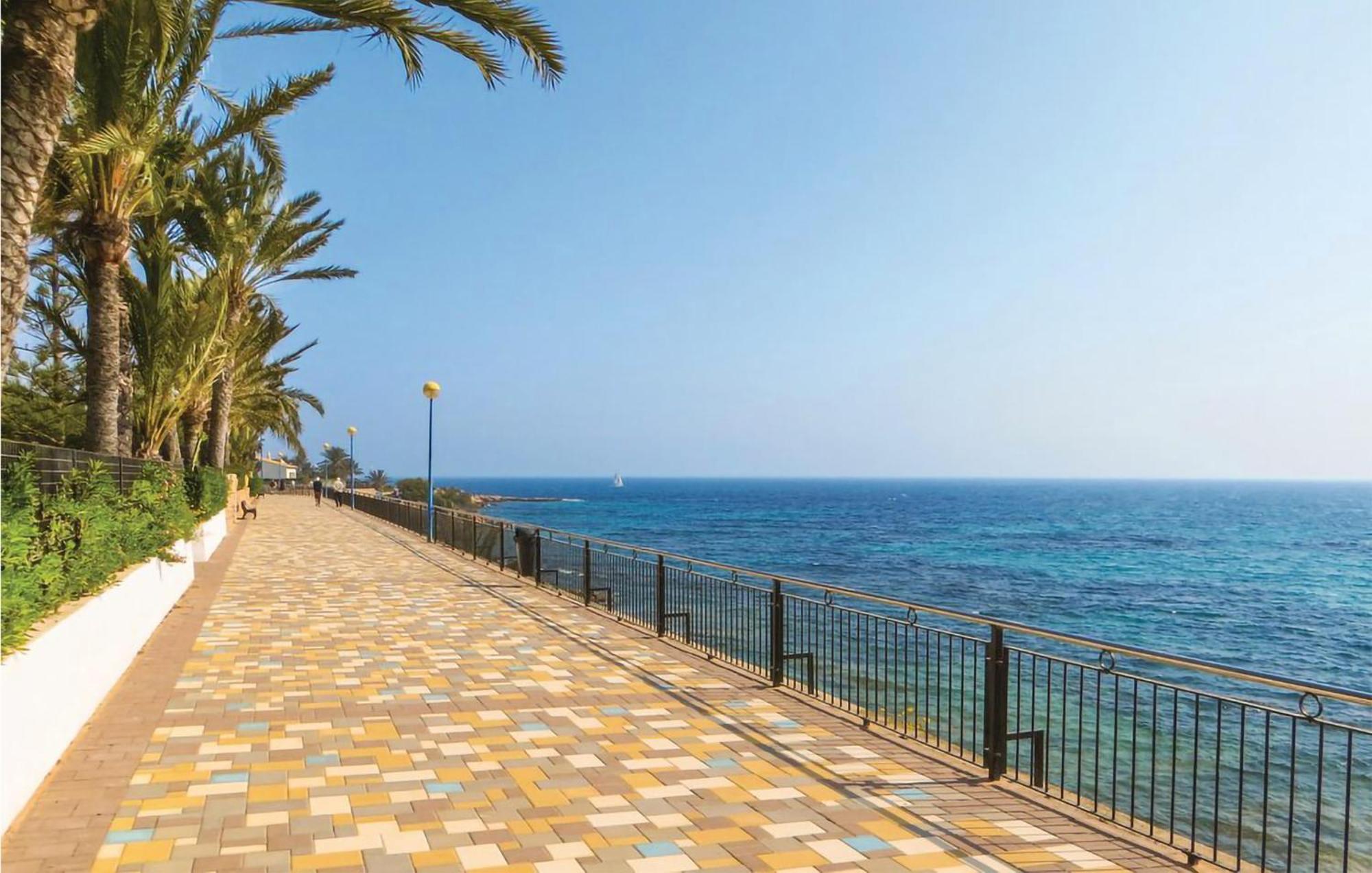 Awesome Apartment In Orihuela With Kitchen Playa Flamenca Buitenkant foto